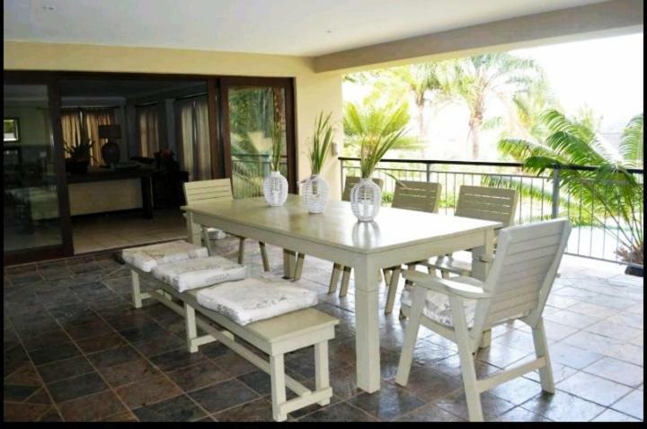 Mahogany Villa Guesthouse - Solar Ballito Exterior photo